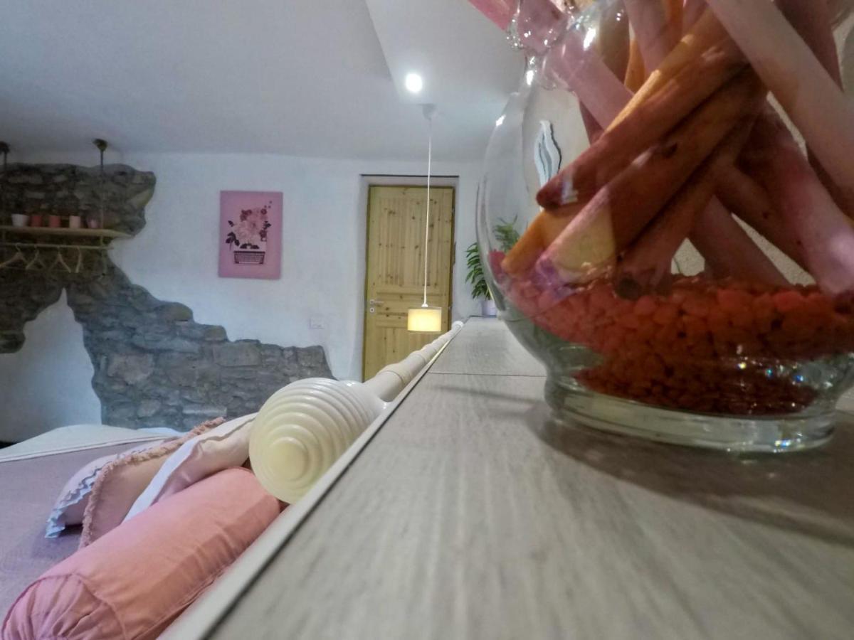B&B La Casa Dei Cuori Millesimo ภายนอก รูปภาพ